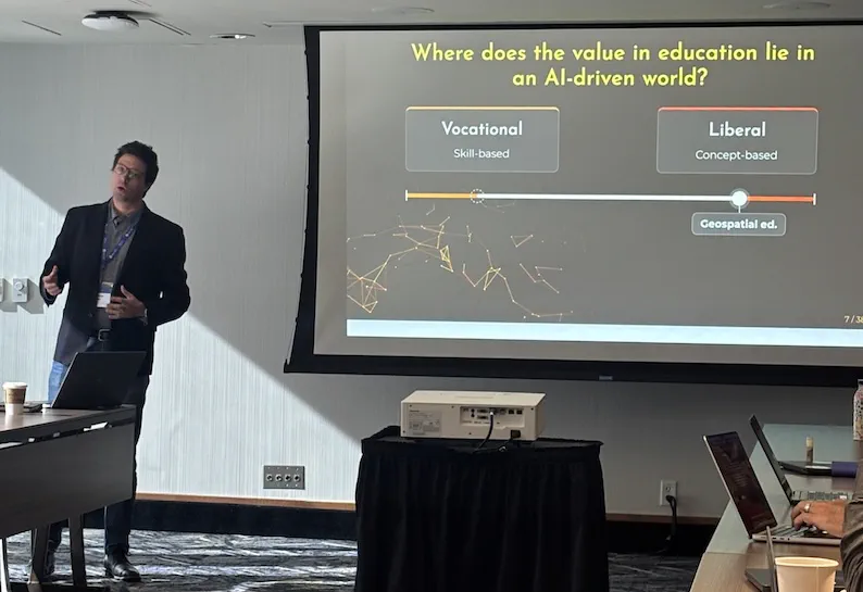 Discussion on cloud-centric university curriculum